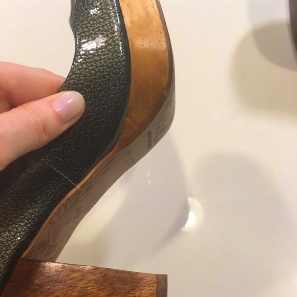 GOKA Pebbled Patent Leather Wood Platform Heels - Picture 4 of 6